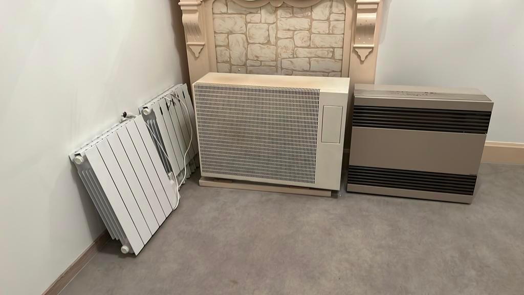 2 Convecteurs au gaz et 2 radiateurs électriques à inertie, 800 watts ou plus, Enlèvement, Utilisé, Haut rendement (HR)