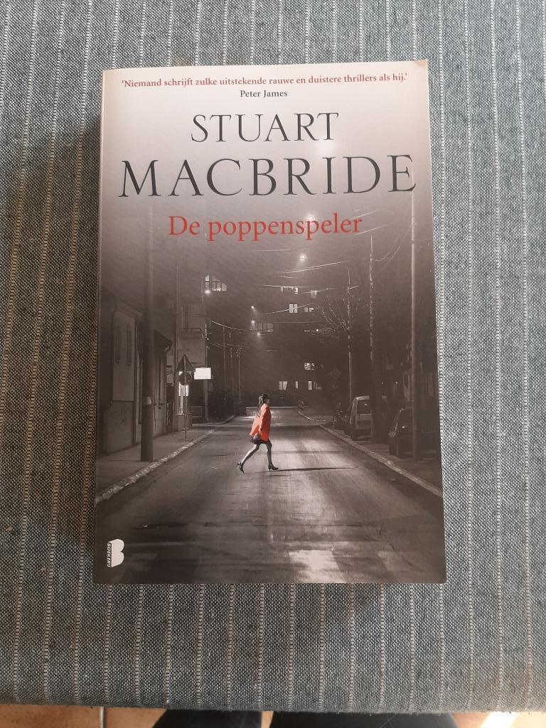 Stuart Macbride - De poppenspeler, Boeken, Ophalen, Zo goed als nieuw, Europa overig