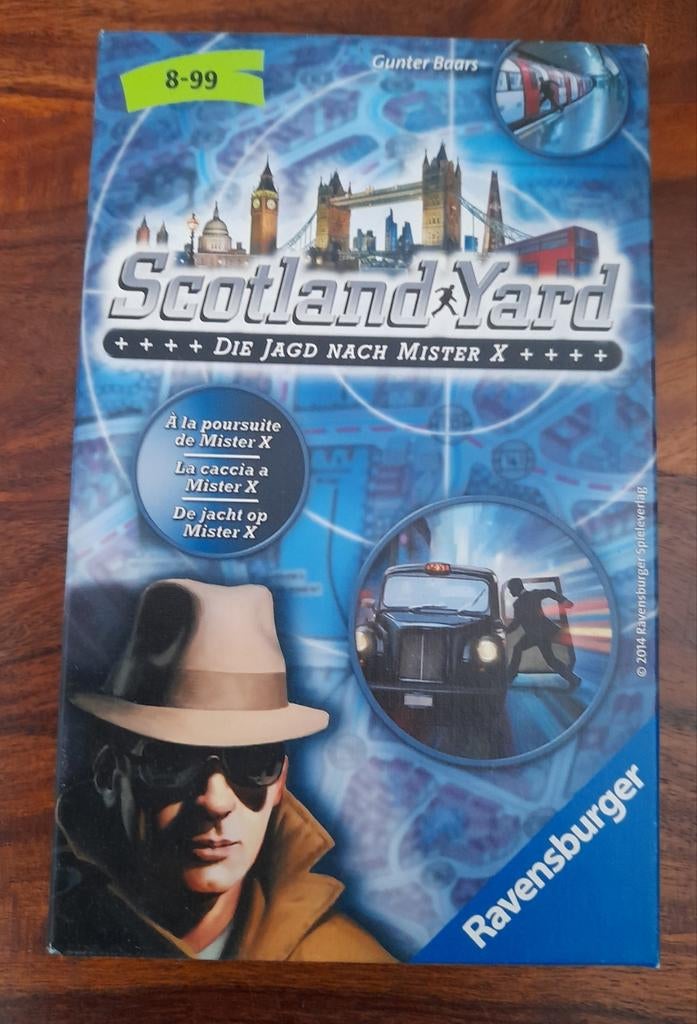 Spel Scotland Yard Chasing Mister X, Hobby en Vrije tijd, Ophalen of Verzenden, Zo goed als nieuw