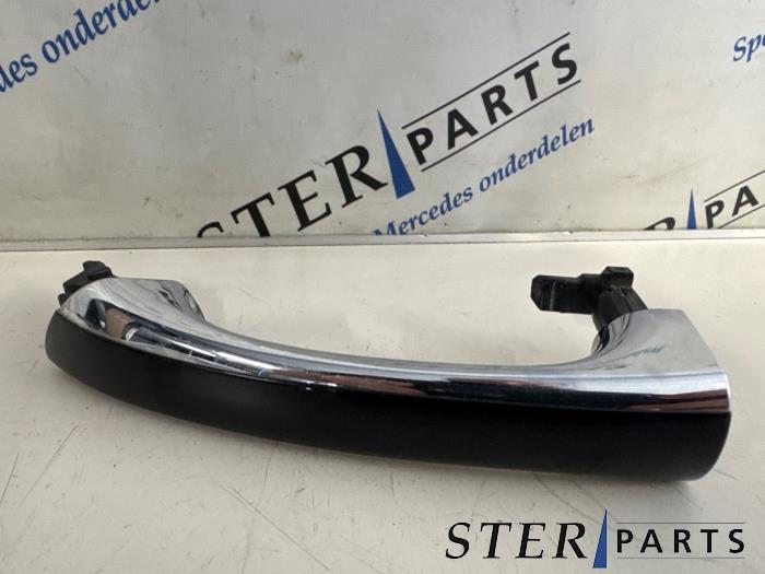 Poignée portière 4portes avant gauche d'un Mercedes E-Klas, 3 mois de garantie, Utilisé, -, -