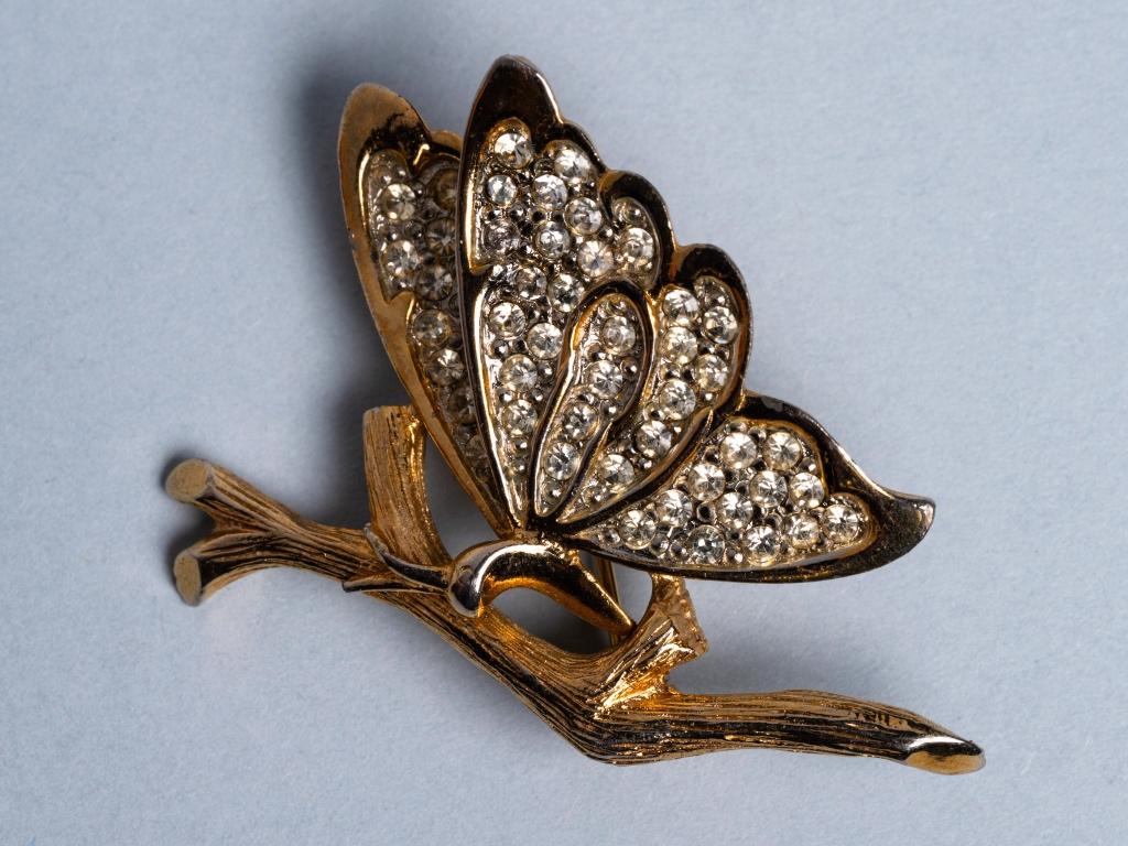 Broche fantaisie années 50 « papillon sur branche », Bijoux, Sacs & Beauté, Broches, Or, Avec strass, Argent, Envoi