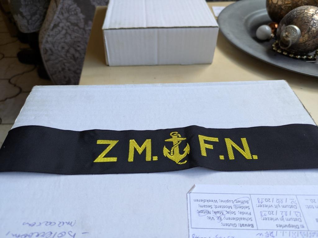 ZM  FN mutslint, Collections, Enlèvement ou Envoi, Marine, Emblème ou Badge