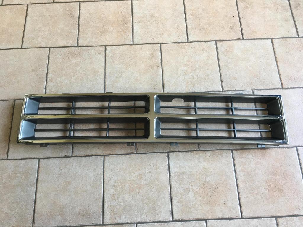 Te koop Chrome grill dodge d150 d250 d350 w150 w250 w350, Auto-onderdelen, Klein materiaal, Amerikaanse onderdelen, Oldtimer onderdelen