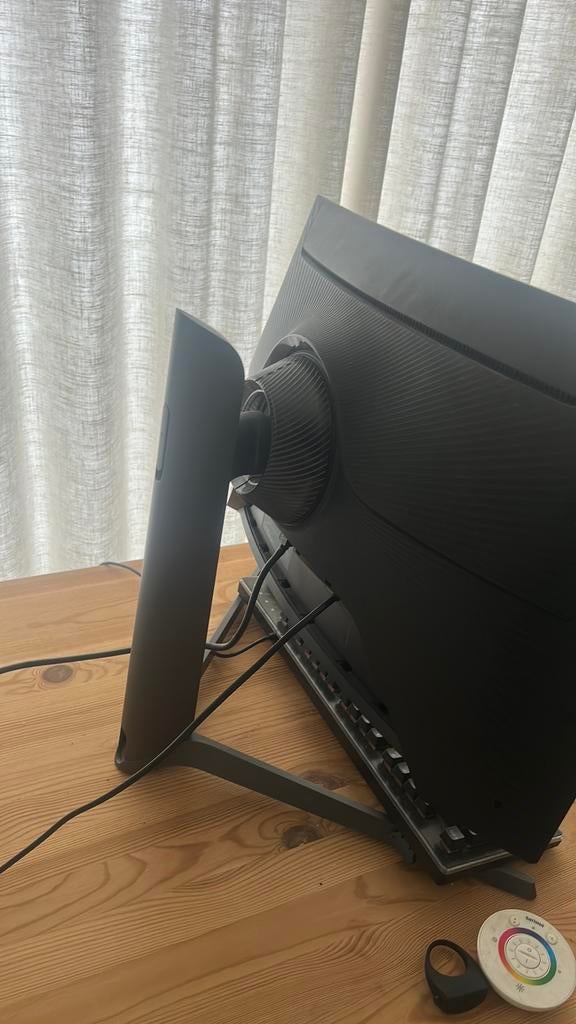 Samsung lc227g7xt, Computers en Software, Ophalen, Zo goed als nieuw