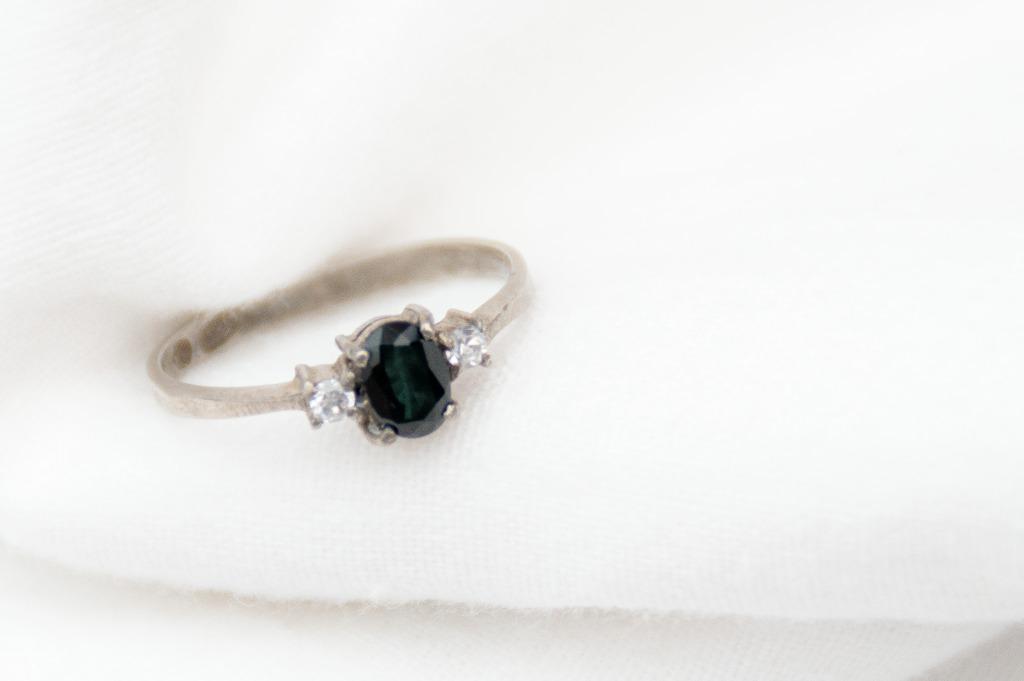 Bague ancienne argentée avec pierre noire, Enlèvement ou Envoi, Argent, Bague, Avec pierre précieuse