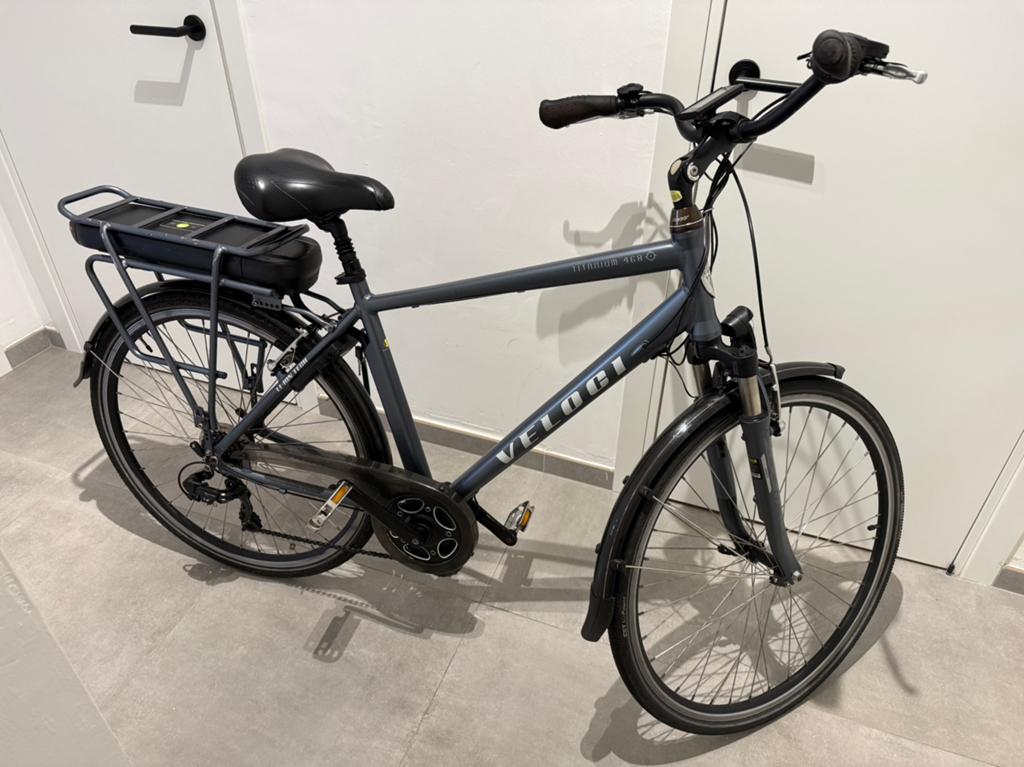 Vélo électrique Veloci pour homme en très bon état, Vélos & Vélomoteurs, Vélos électriques, Utilisé, 51 à 55 cm, 50 km par batterie ou plus