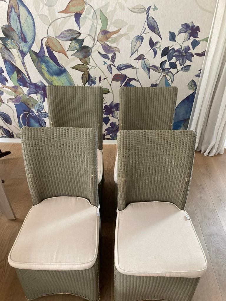 8 Rieten stoelen met zitkussen, Huis en Inrichting, Stoelen, Ophalen, Gebruikt, Riet of Rotan, Vijf, Zes of meer stoelen