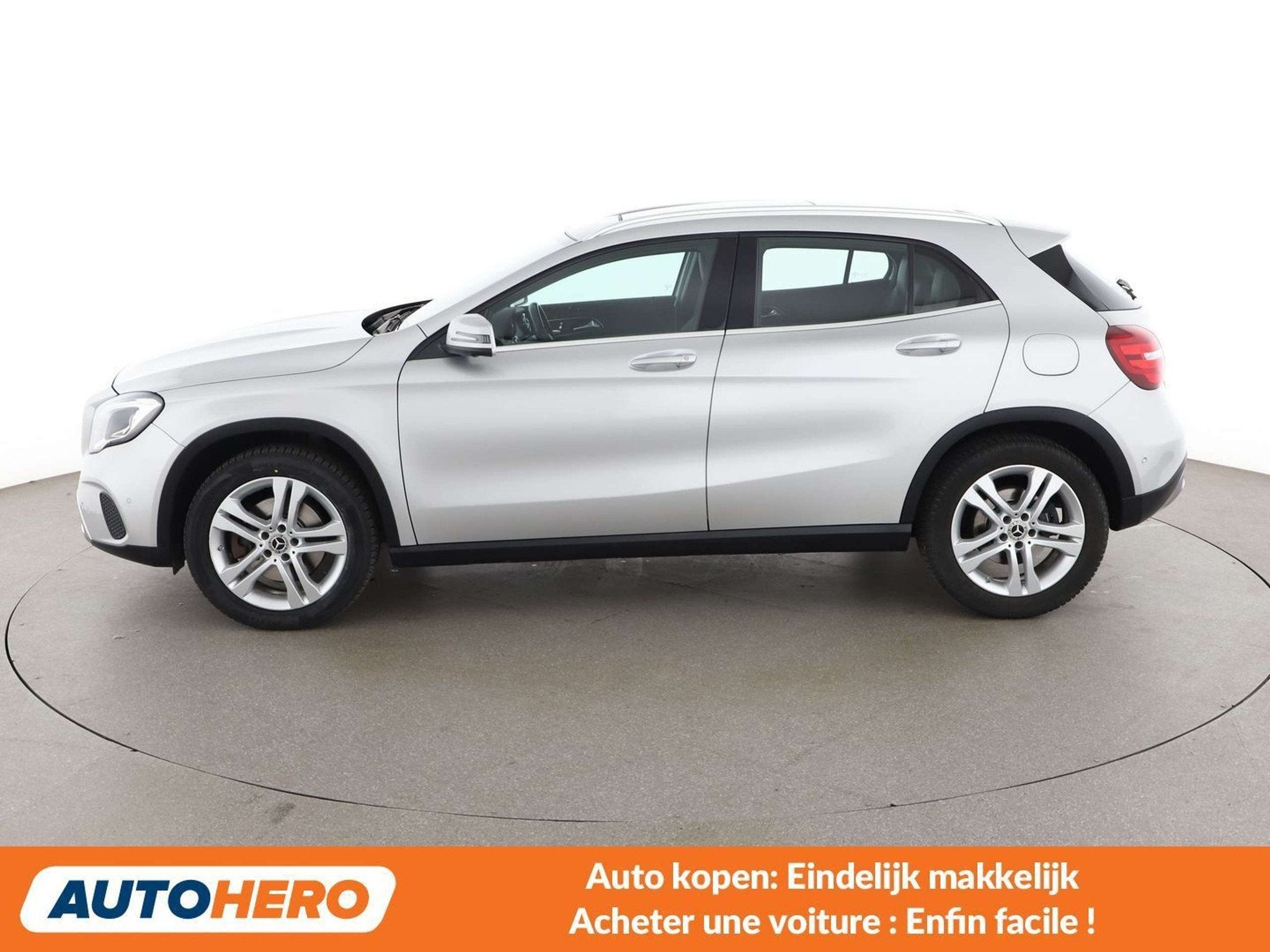 Mercedes-Benz GLA 250 GLA 250 4Matic Urban (automatique), Autos, Argent ou Gris, 155 kW, 5 portes, 5 places