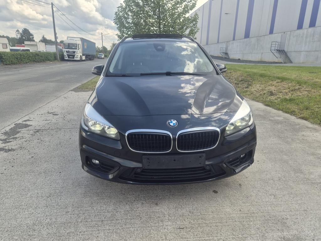 BMW 218  2.0 Diesel Boîte Automatique 7 Place, Auto's, Automaat, Euro 6, 7 zetels, Bedrijf