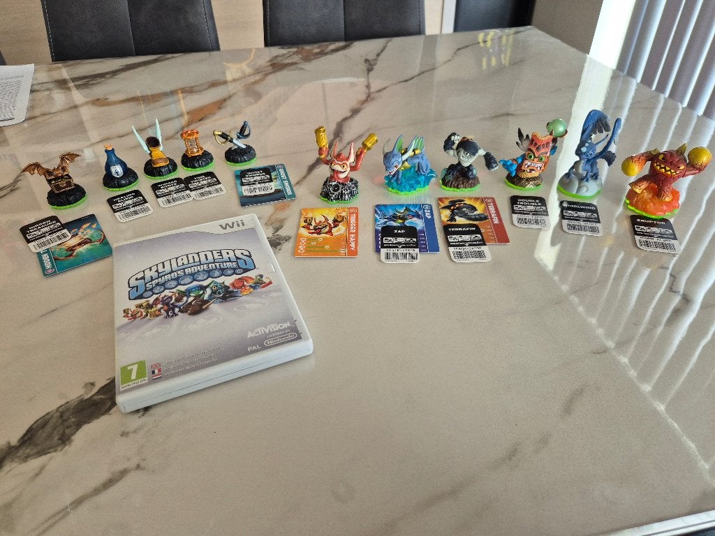 Skylanders - Spyro's Adventure - Wii Spel + figuurtjes, Games en Spelcomputers, Ophalen of Verzenden, Gebruikt