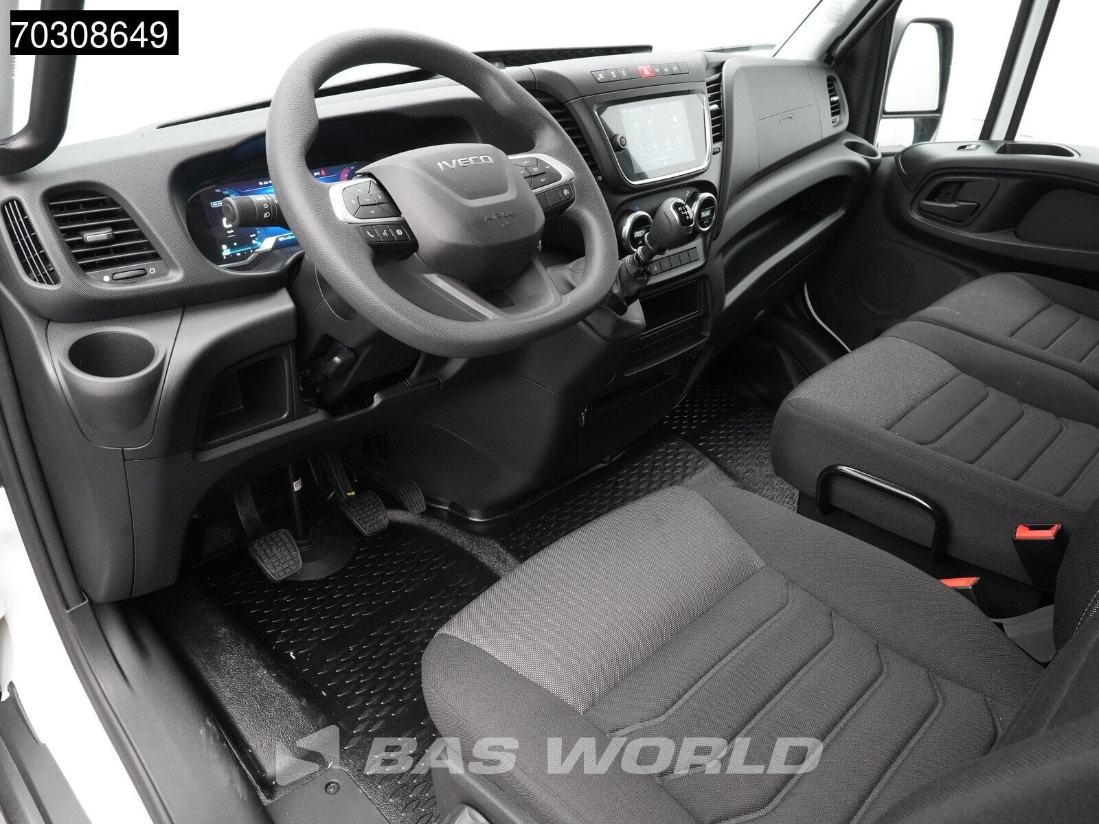 Iveco Daily 35S16 3.0L 160PK L3H2 Airco Cruise Camera Parkee, Stof, Euro 6, 4 cilinders, Iveco