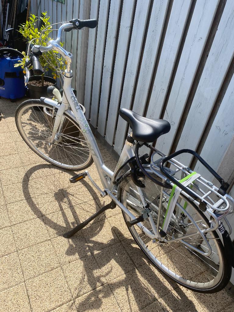 Dames fiets, Ophalen, Zo goed als nieuw, Velgrem, Giant