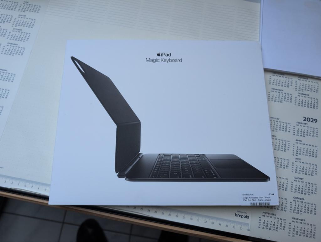 Apple Magic Keyboard, Enlèvement, Apple