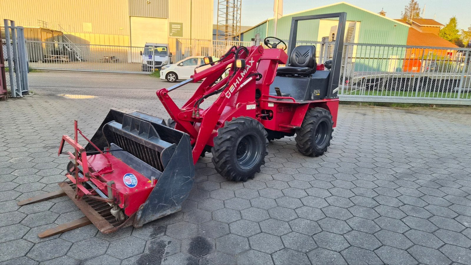 gehlmax kl 265 shovel met div aanbouwdelen, Ophalen of Verzenden