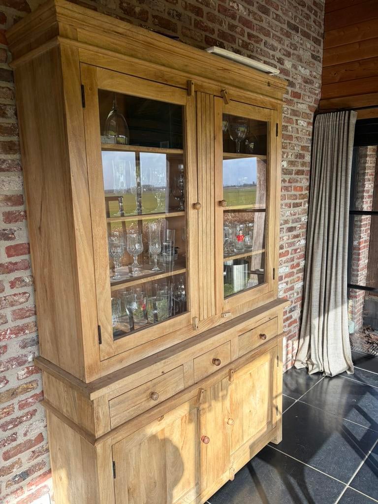 Vitrine kast in massief mangohout. Zo goed als nieuw!, Ophalen, Zo goed als nieuw