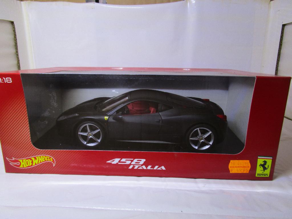 hotwheels 1:18 ferrari 458 italia, Ophalen of Verzenden, Zo goed als nieuw, Auto, Overige merken