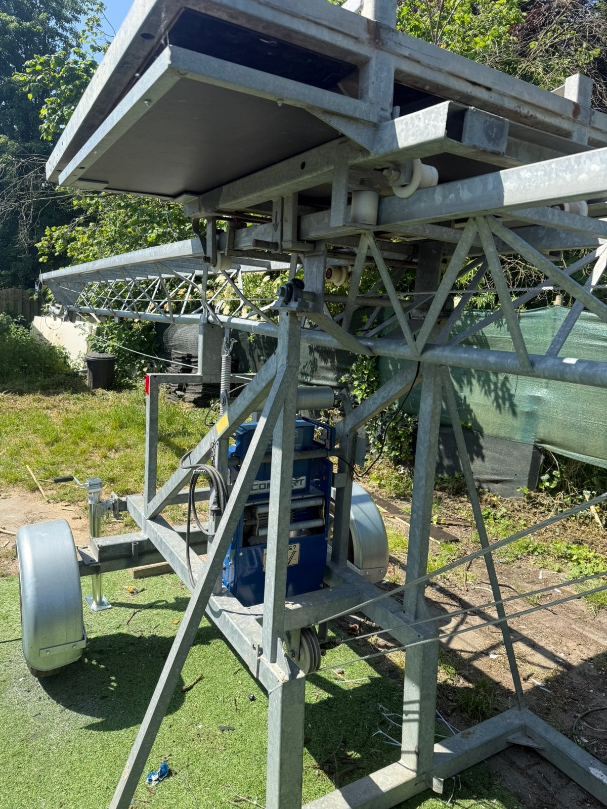 Bouwlift 220V, Doe-het-zelf en Bouw, Ophalen, Zo goed als nieuw, Bouwlift