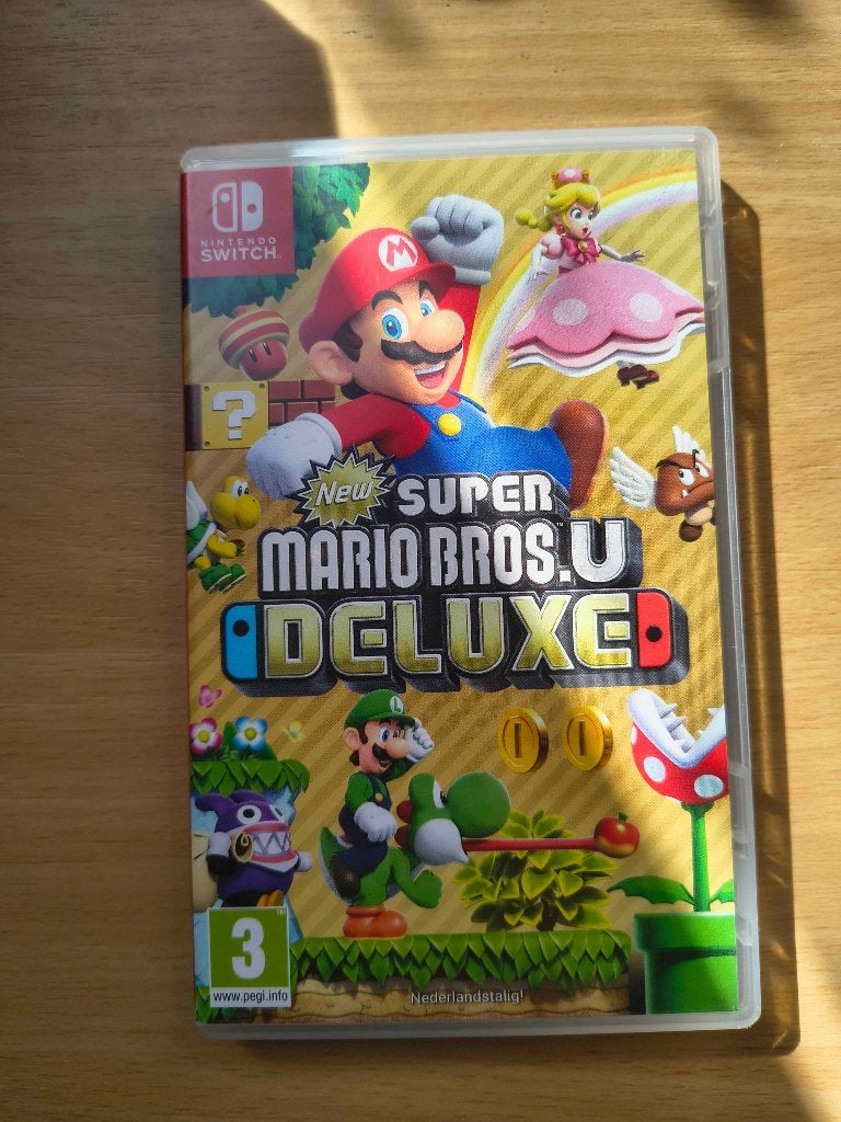 Super mario bros u deluxe switch, Games en Spelcomputers, Ophalen of Verzenden, Zo goed als nieuw