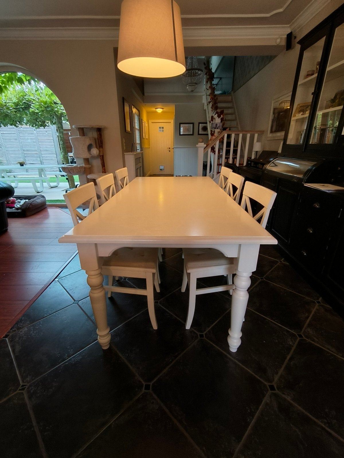 eettafel en stoelen, Enlèvement