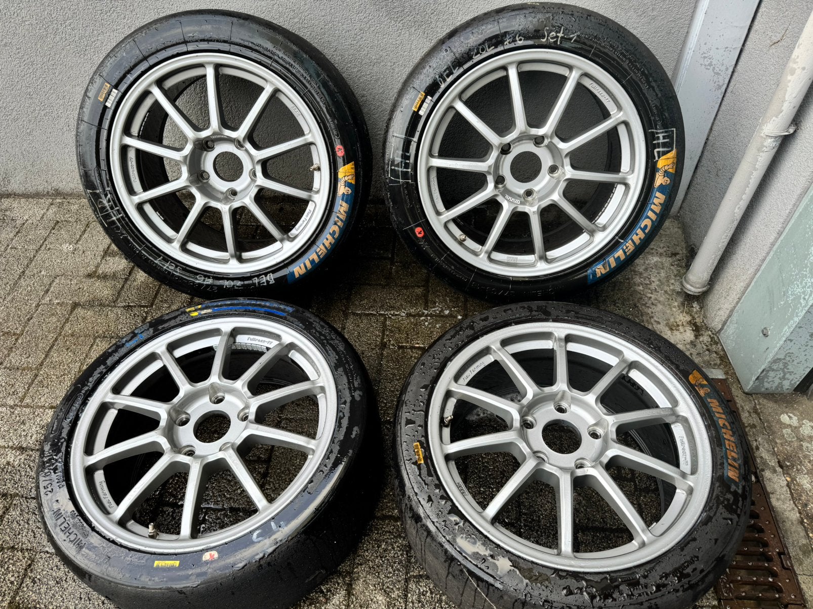 Cayman racevelgen 18 met Michelin slick, Auto-onderdelen, Banden en Velgen, Ophalen, Band(en)