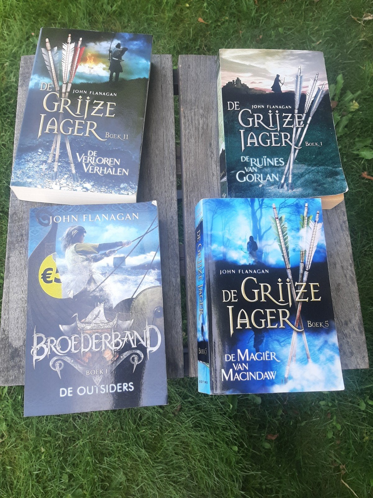Dr grijze jager + broederband john flanagan, Boeken, Ophalen