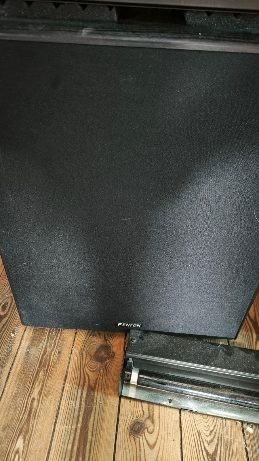 Caisson de basses. Complètement nouveau. Non actif, Enlèvement, Subwoofer