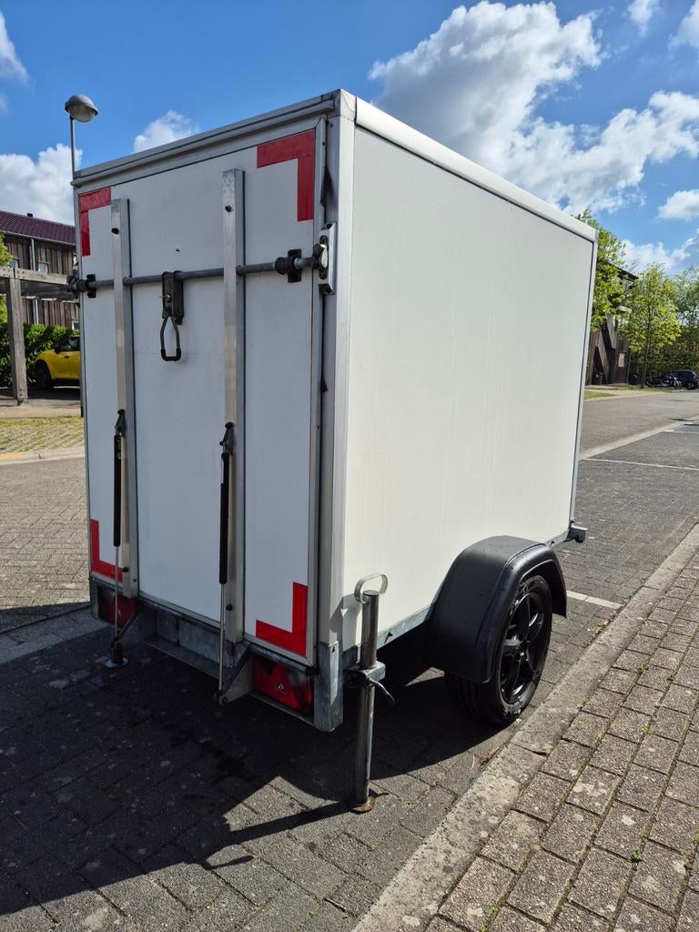 Aanhangwagen met elektriciteit, Auto diversen, Ophalen