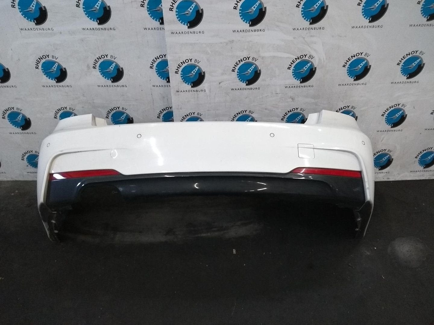 BMW 3 SERIES F30LCI 318d High Exec. BUMPER ACHTER 2017, Gebruikt, Ophalen of Verzenden, Achter, Bumper