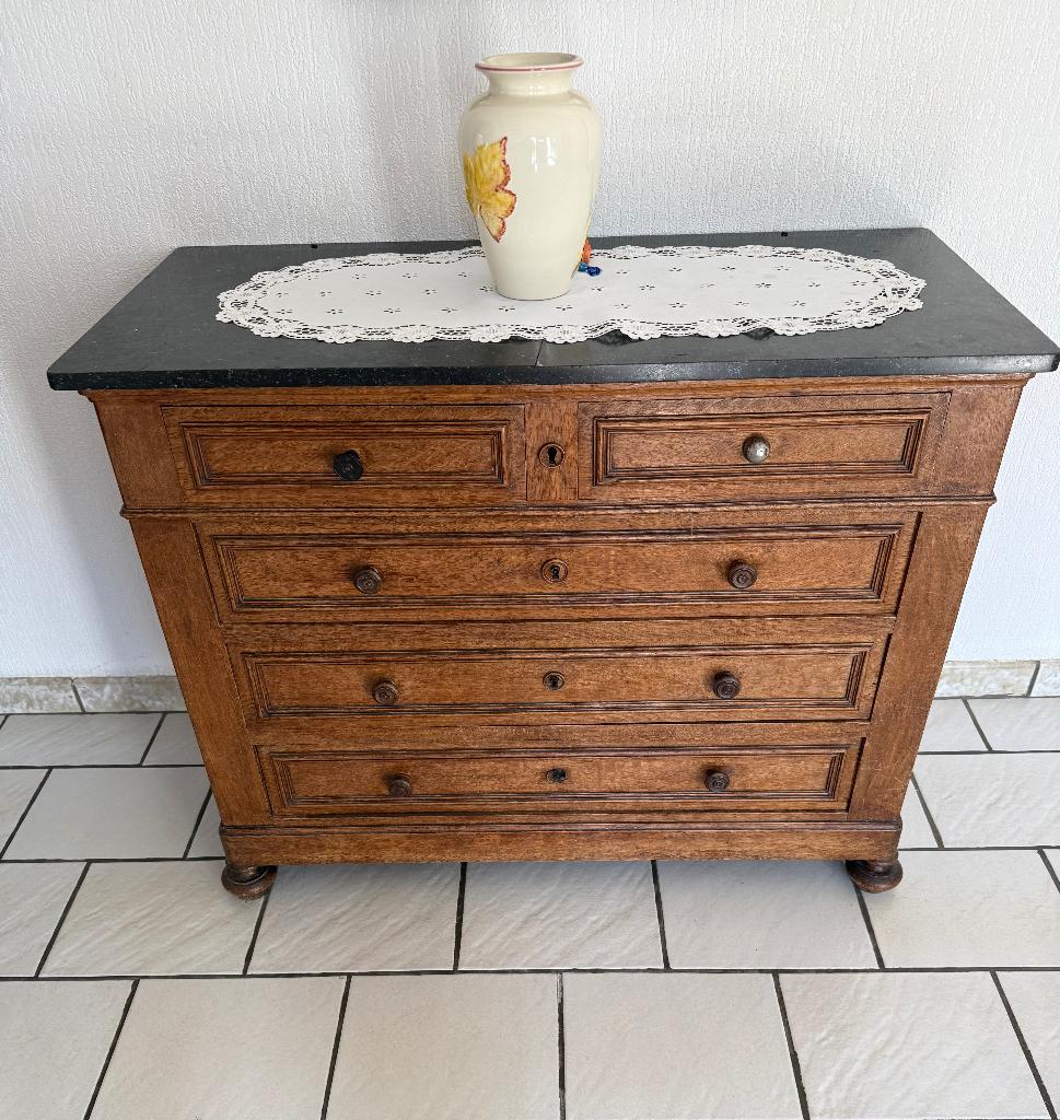 commode, 3 ou 4 tiroirs, Ancien, Enlèvement, Utilisé