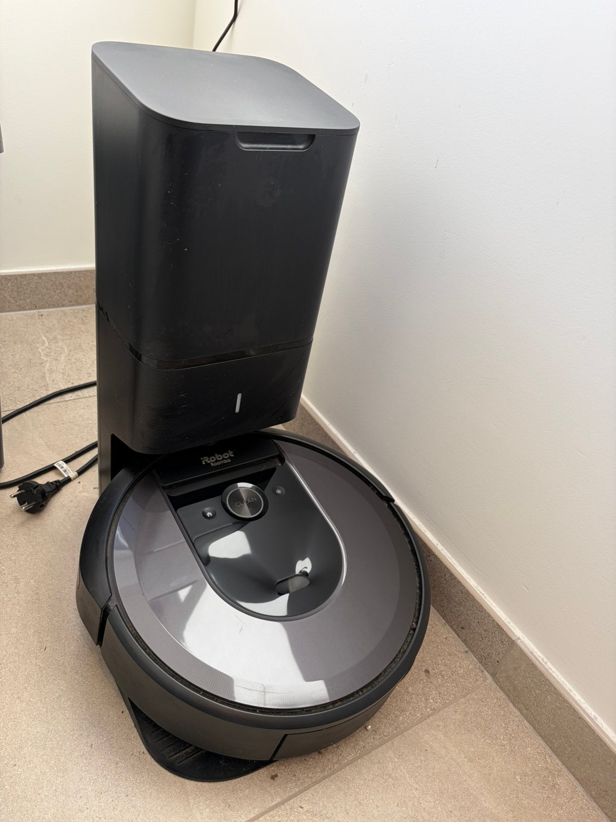 iRobot Roomba i7+ met Clean Base – zelfledigend, IRobot, Comme neuf, Enlèvement, Aspirateur robot