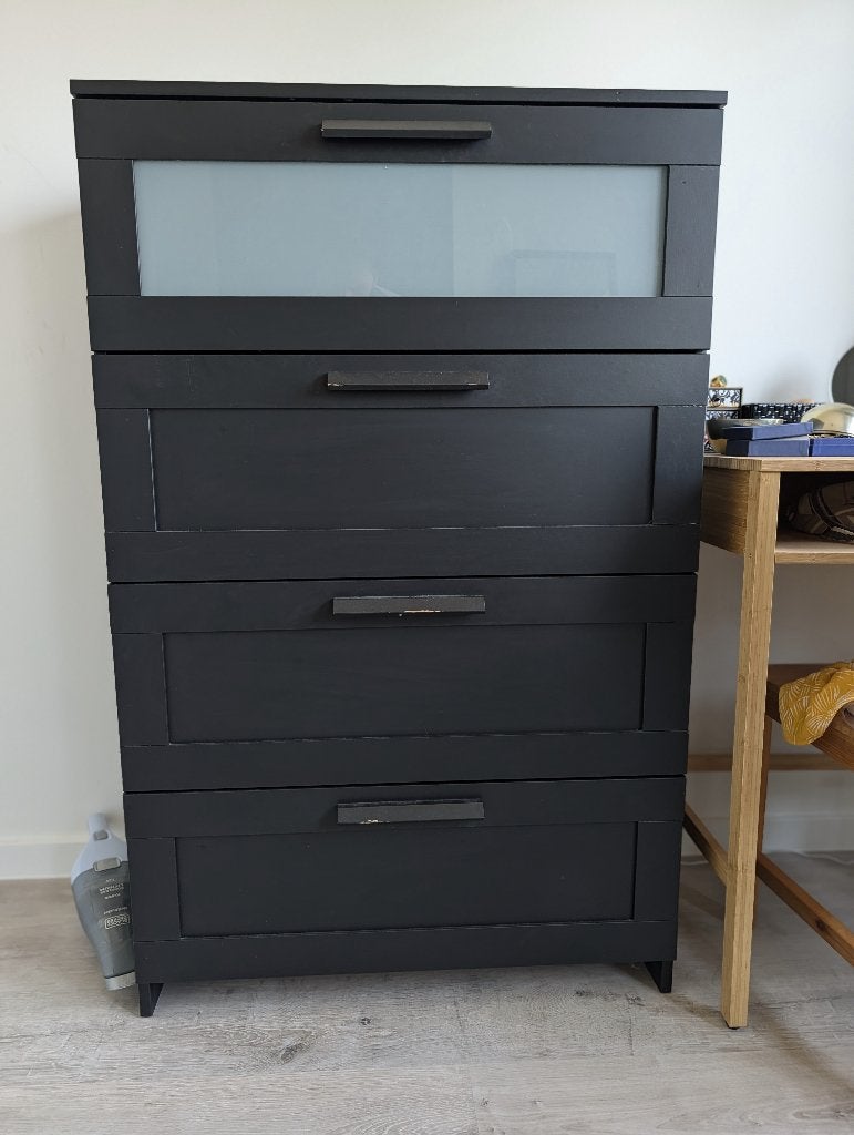 IKEA BRIMNES ladekast met 4 lades, Huis en Inrichting, Kasten | Ladekasten, Ophalen, Gebruikt, Glas, 100 tot 150 cm