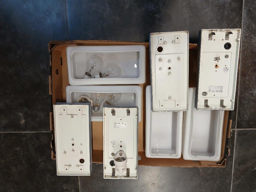 Lot 4 wandlichten buiten in opaline, Ophalen, Gebruikt, Glas, Modern