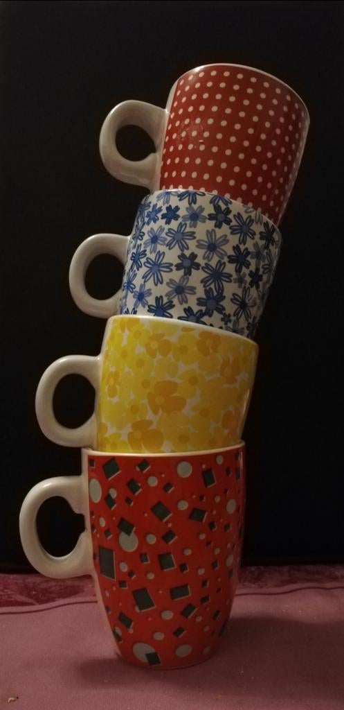 Ensemble de tasses à expresso rétro assorties, Enlèvement