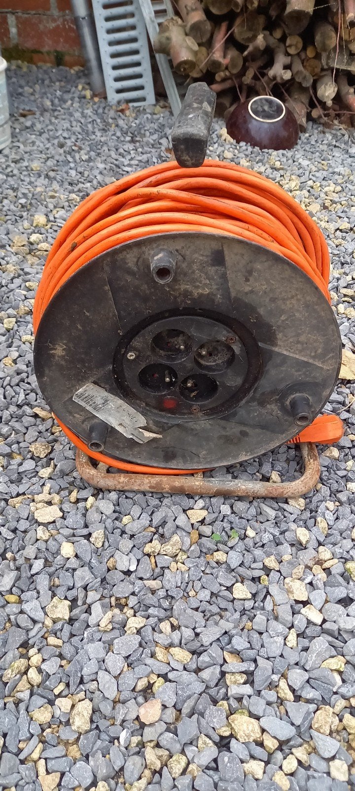 Verleng kabel., Doe-het-zelf en Bouw, Ophalen