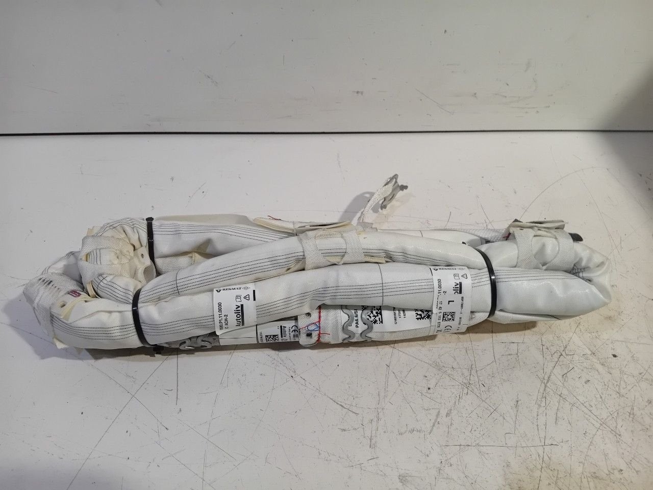 Gordijn airbag links Renault Mégane, Onderdelen@venauto.nl, Van der Ven Autorecycling B.V., Ettenseweg 76, 4706 PB Roosendaal, The Netherlands