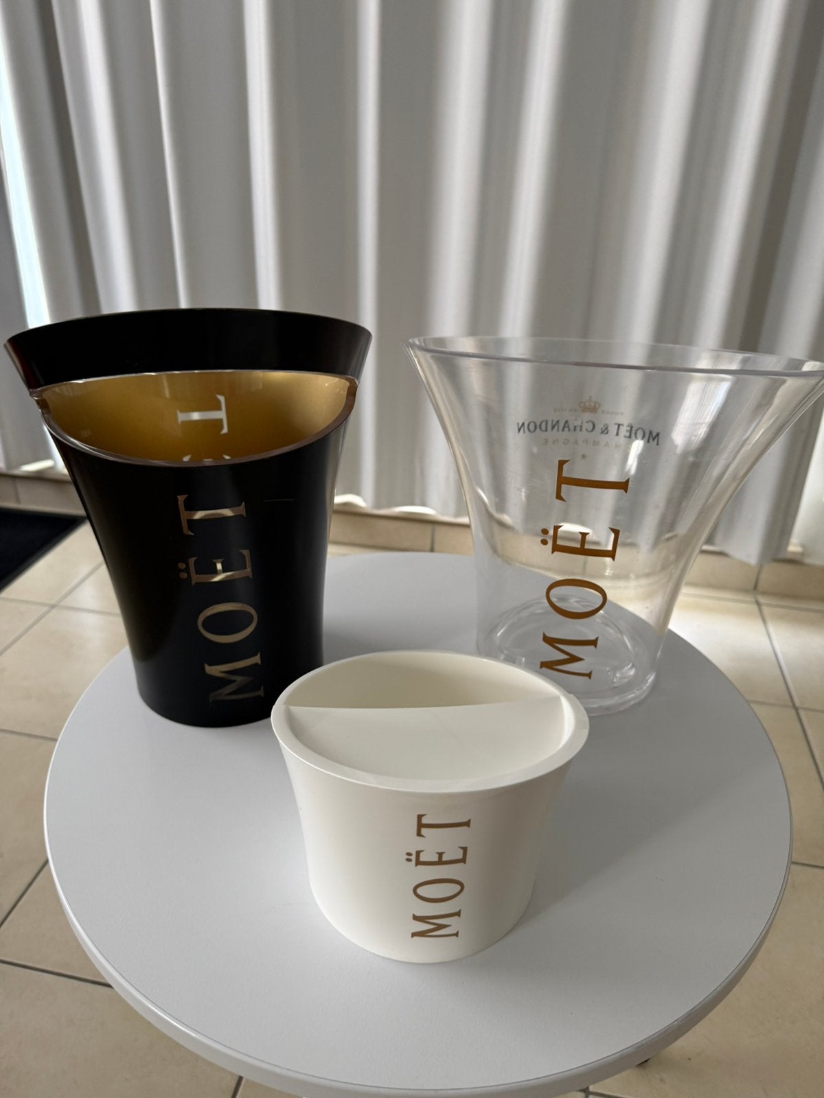 2 Sceaux de Champagne Moet et 1 pour glaçons ou amuse bouche, Enlèvement