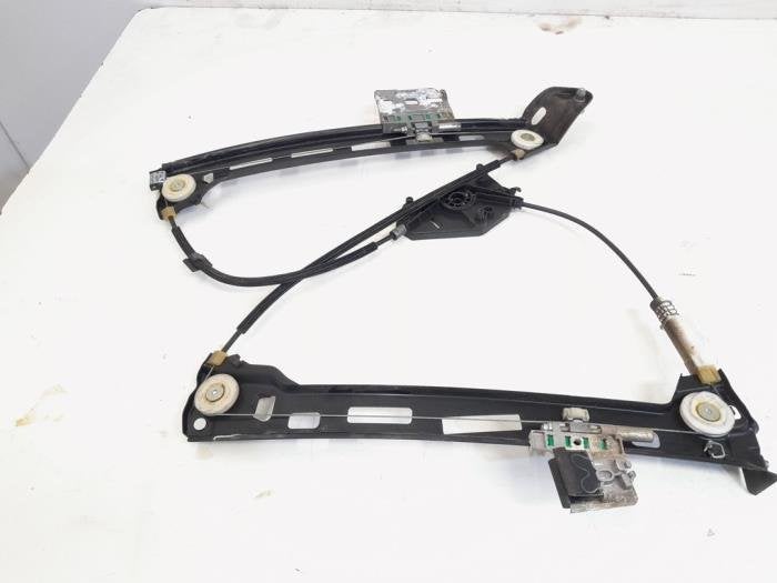 Mécanique vitre 4portes avant gauche d'un Volkswagen Passat, Autos : Pièces & Accessoires, -, 3 mois de garantie, Utilisé, -