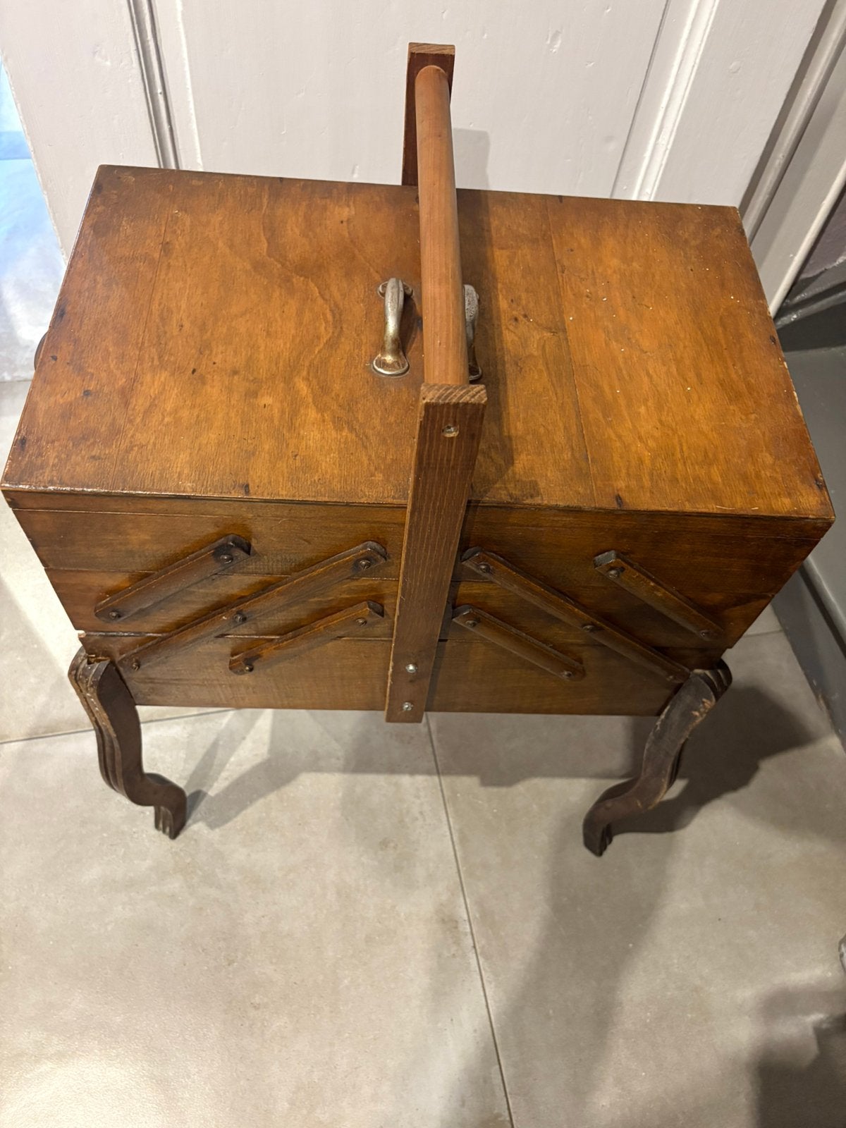 Ancienne boîte à couture (55/34/72 cm), Hobby & Loisirs créatifs, Enlèvement