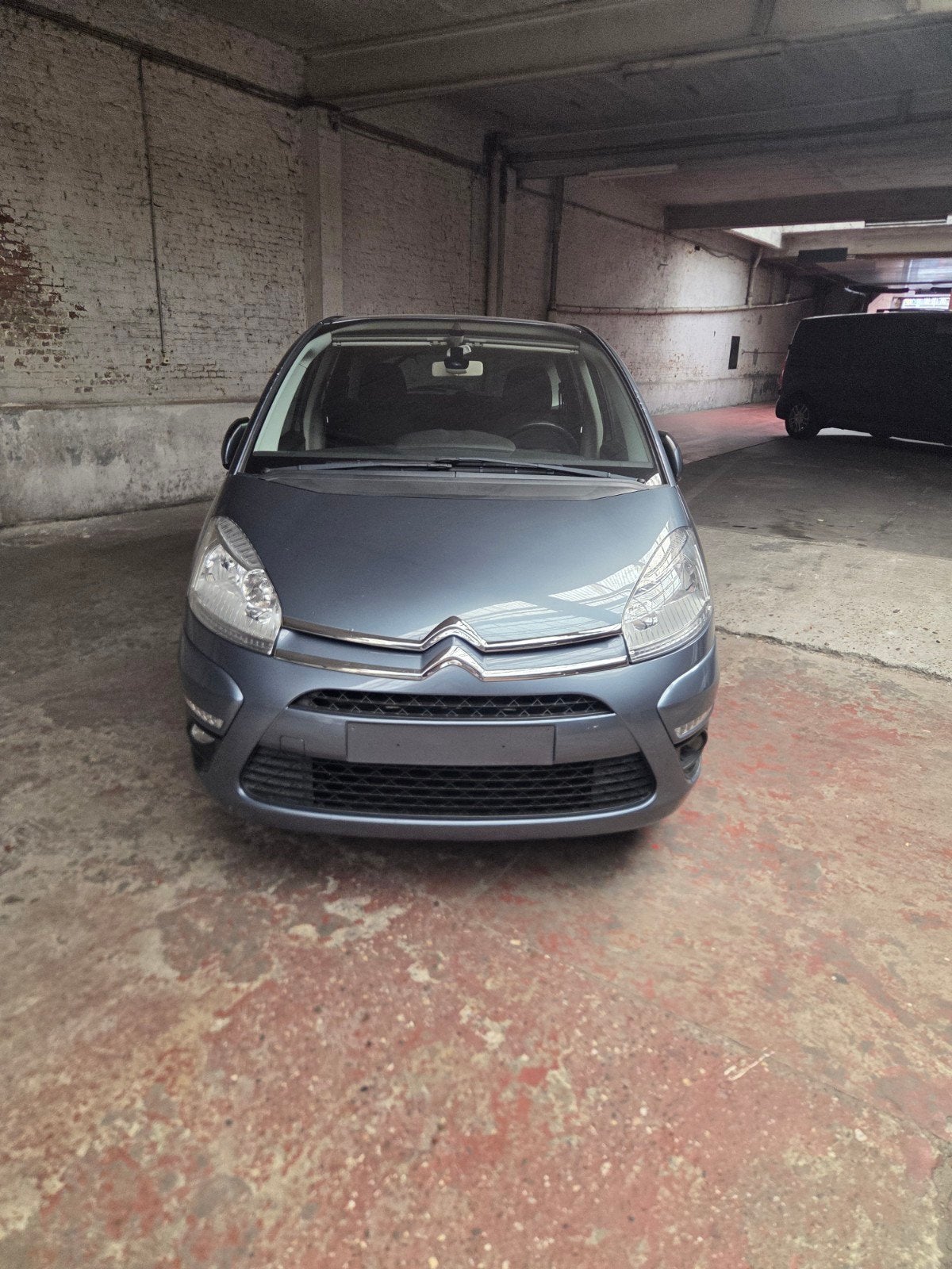 Citroën C4 Picasso 1.6 essence de 2012, Boîte manuelle, Noir, 5 portes, Particulier