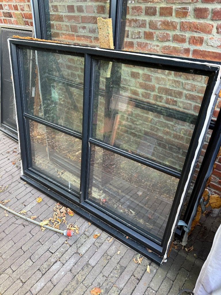 Zwart raam vast, Doe-het-zelf en Bouw, Glas en Ramen, Ophalen, Gevelraam of Ruit, 80 tot 120 cm, Zo goed als nieuw
