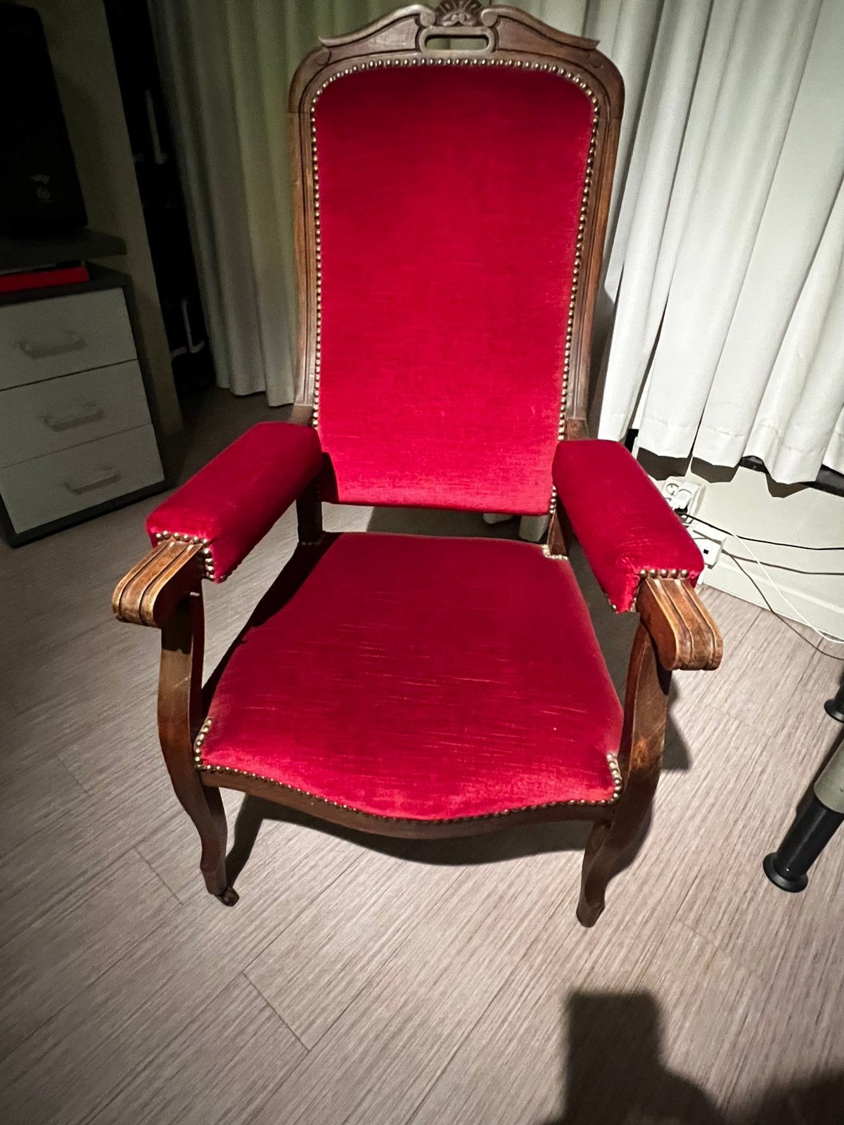 Mooie rode fluwelen zetel, Antiek en Kunst, Ophalen