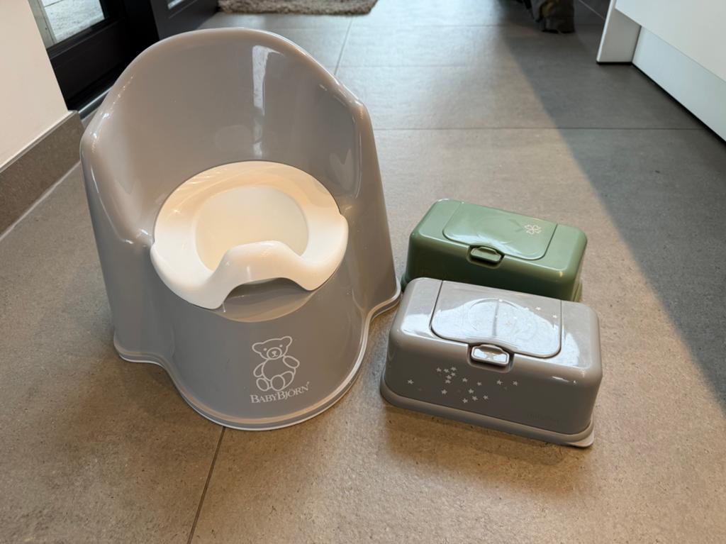 Plaspotje + 2x doos voor vochtige doekjes, Enfants & Bébés, Bains & Soins, Enlèvement, Comme neuf