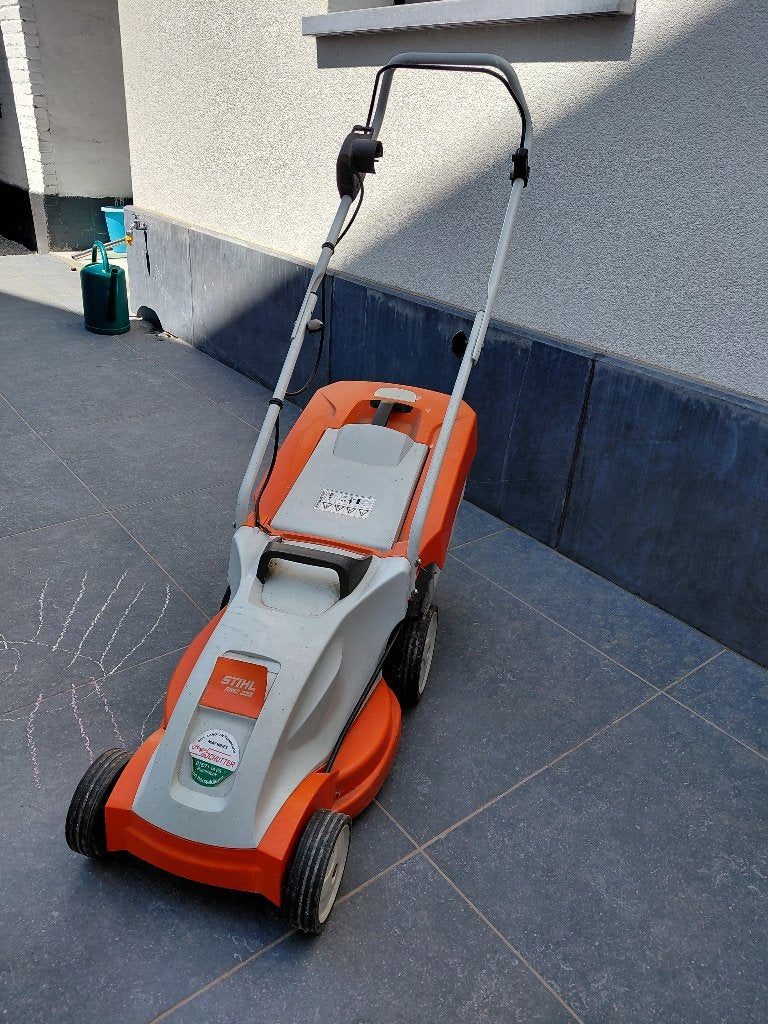 Grasmachine Stihl RME 235, Ophalen, Cirkelmaaier, Gebruikt, Elektrische grasmaaier
