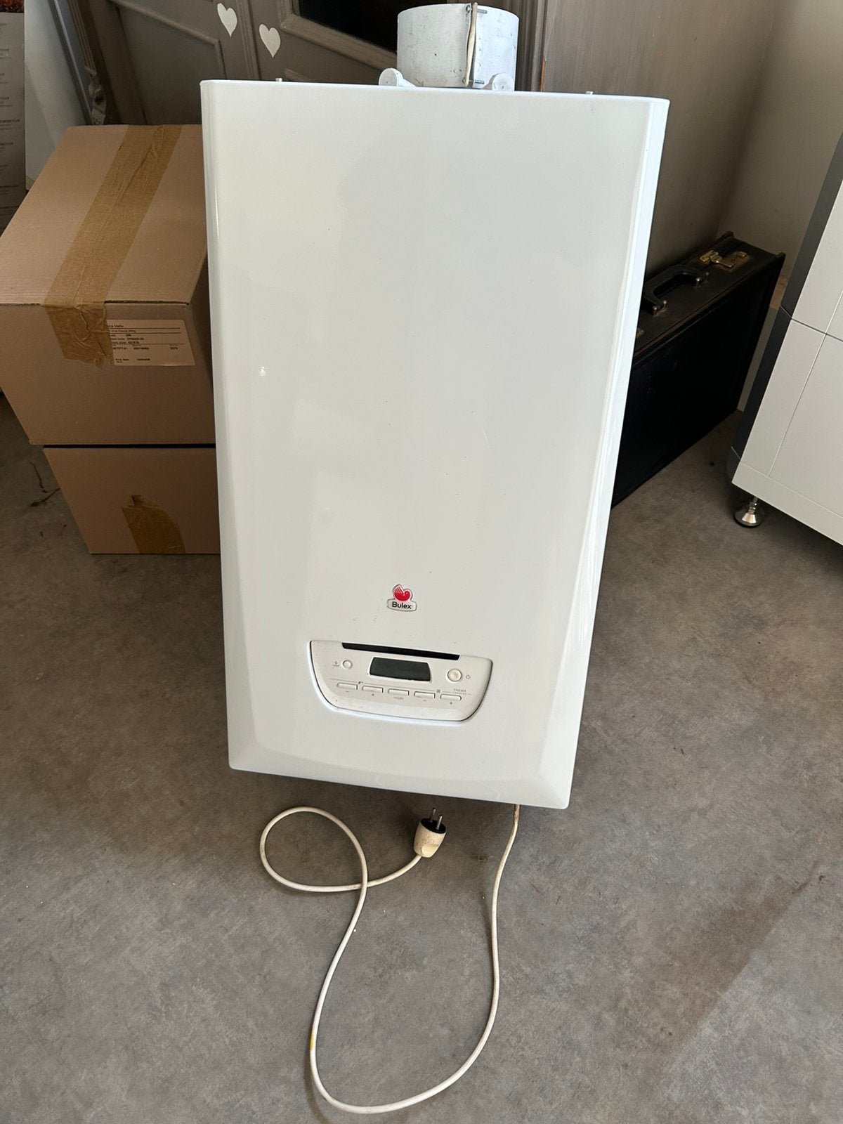 Diverse, Doe-het-zelf en Bouw, Chauffageketels en Boilers, Ophalen of Verzenden, Zo goed als nieuw, Boiler