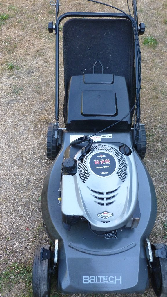 Zelftrekker grasmachine Briggs &Stratton, Tuin en Terras, Ophalen, Britech, Gebruikt, 40 t/m 49 cm