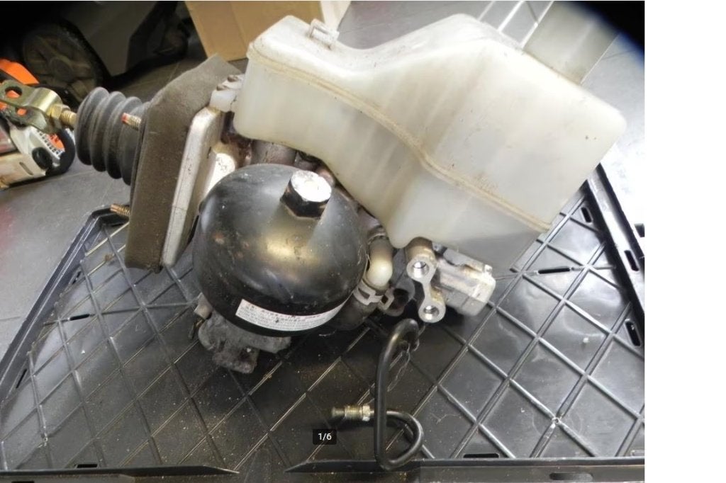 ABS pomp Mitsubishi Pajero compleet, Auto-onderdelen, Ophalen, Gebruikt, Mitsubishi