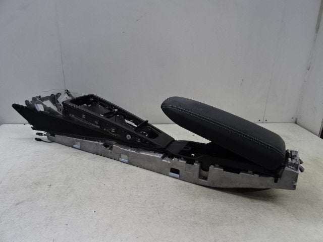 MIDDENCONSOLE Porsche 718 Boxster (982) (01-2016/-), Auto-onderdelen, Gebruikt, Porsche Deutschland GmbH, Porscheplatz 1
70435  Stuttgart, DE