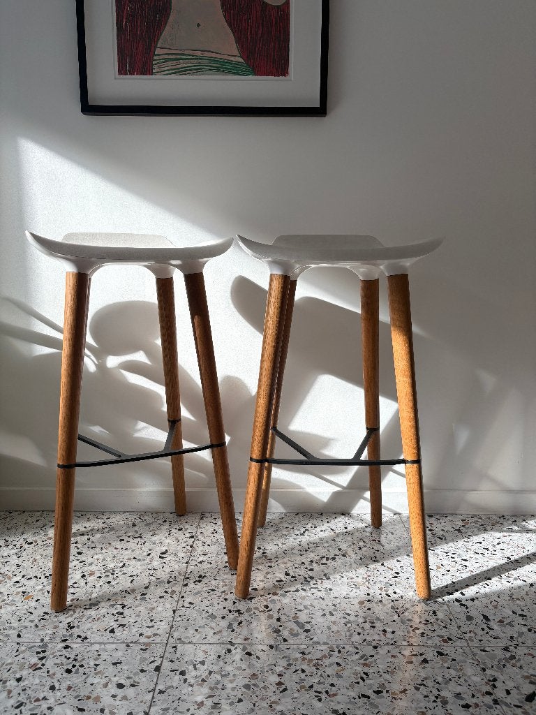 2 x Quinze & Milan Pilot Bar Stool, Bois, Avec repose-pieds, 2 tabourets, Comme neuf