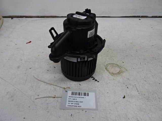 RADIATEUR MOTEUR Renault Clio IV (5R) (01-2012/08-2021), Renault, Mevr. I. Hauben, Utilisé, Rue de l'Espoir 34 34
4030  GRIVEGNÉE, BE