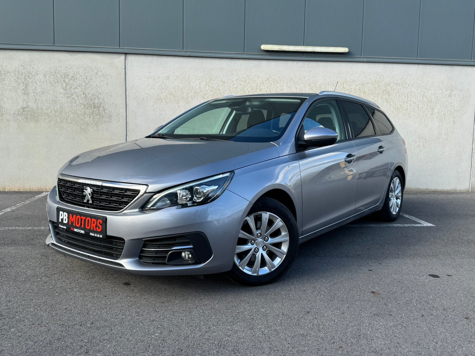 PEUGEOT 308 Sw -1.2 - benzine - 88.000 km- GARANTIE- 2020, Autos, Peugeot, Argent ou Gris, Achat, Euro 6, Entreprise